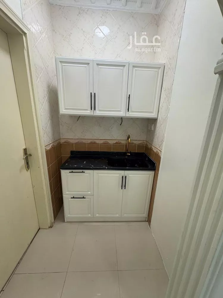 شقة للإيجار في شارع البرجان, حي العريجاء الأوسط, مدينة الرياض, منطقة الرياض صورة 2