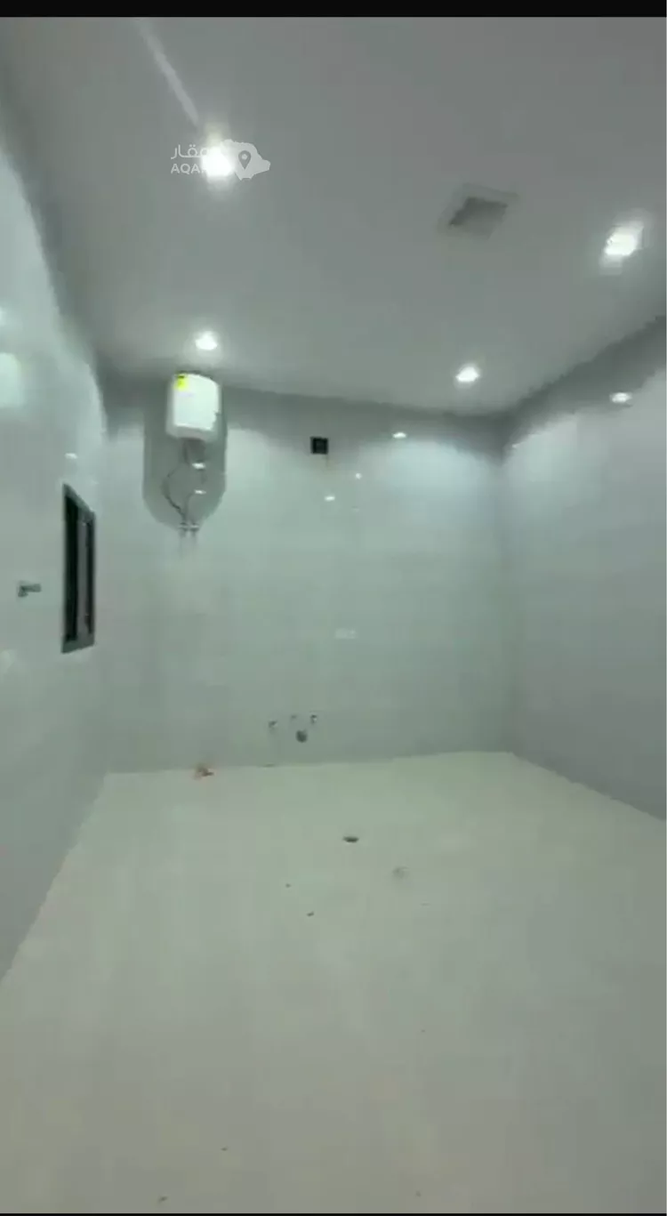 Floor for Rent in Riyadh Al Janadriyah 6