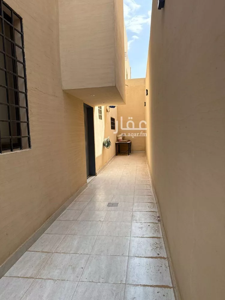 فيلا للإيجار في شارع أصفان, حي العريجاء الأوسط, مدينة الرياض, منطقة الرياض صورة 4