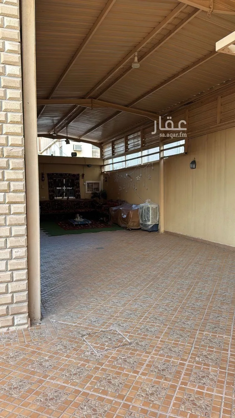 فيلا للبيع في شارع النويصفة, حي ظهرة البديعة, مدينة الرياض, منطقة الرياض 9