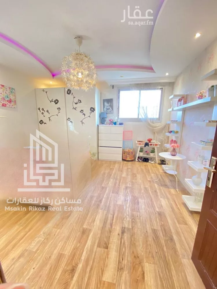 فيلا للبيع في شارع ابي المجد الثقفي, حي العزيزية, مدينة الرياض, منطقة الرياض 15
