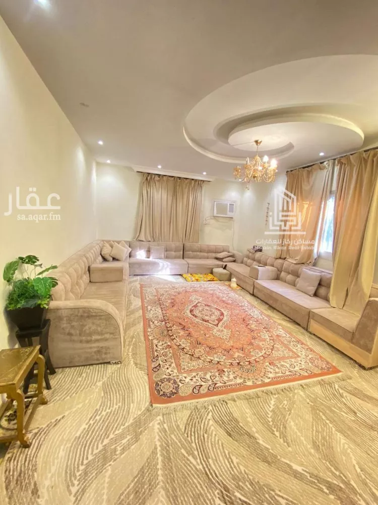 فيلا للبيع في شارع ابي المجد الثقفي, حي العزيزية, مدينة الرياض, منطقة الرياض 7