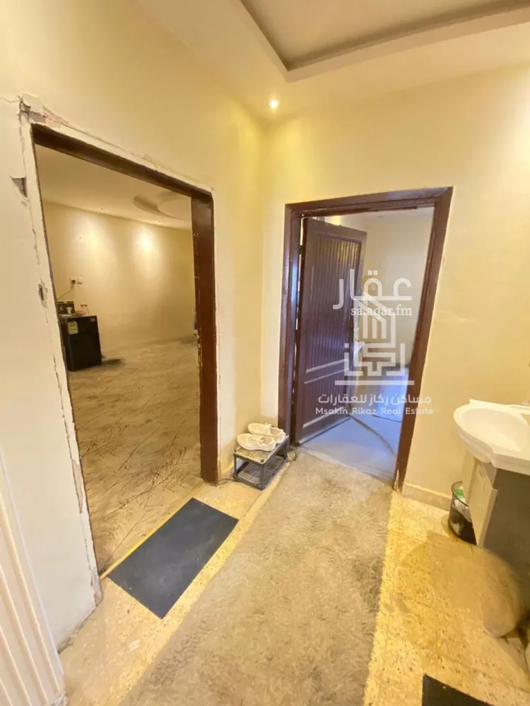 فيلا للبيع في شارع ابي المجد الثقفي, حي العزيزية, مدينة الرياض, منطقة الرياض 21