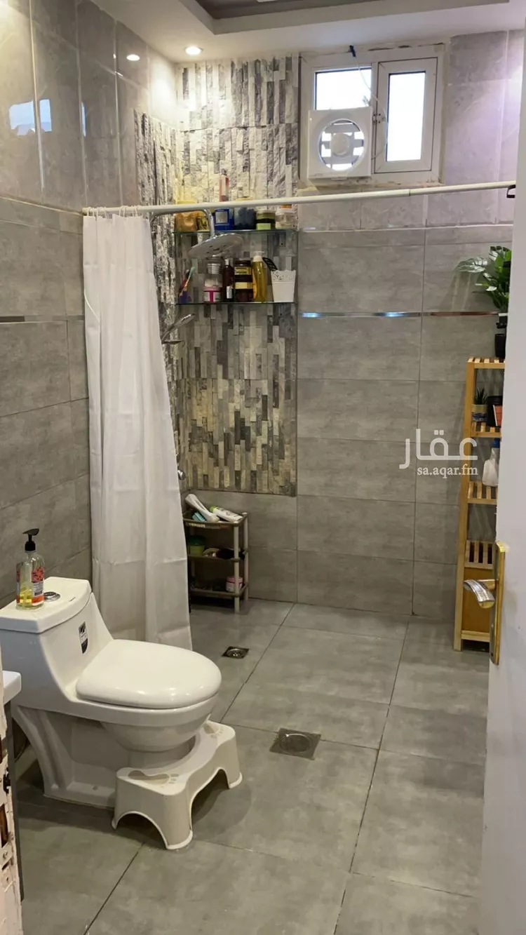 فيلا للبيع في شارع ابي المجد الثقفي, حي العزيزية, مدينة الرياض, منطقة الرياض 19