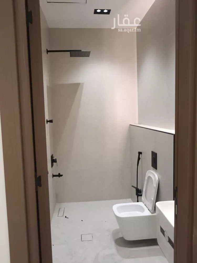 Floor for Rent in Riyadh Al Qadisiyah 6