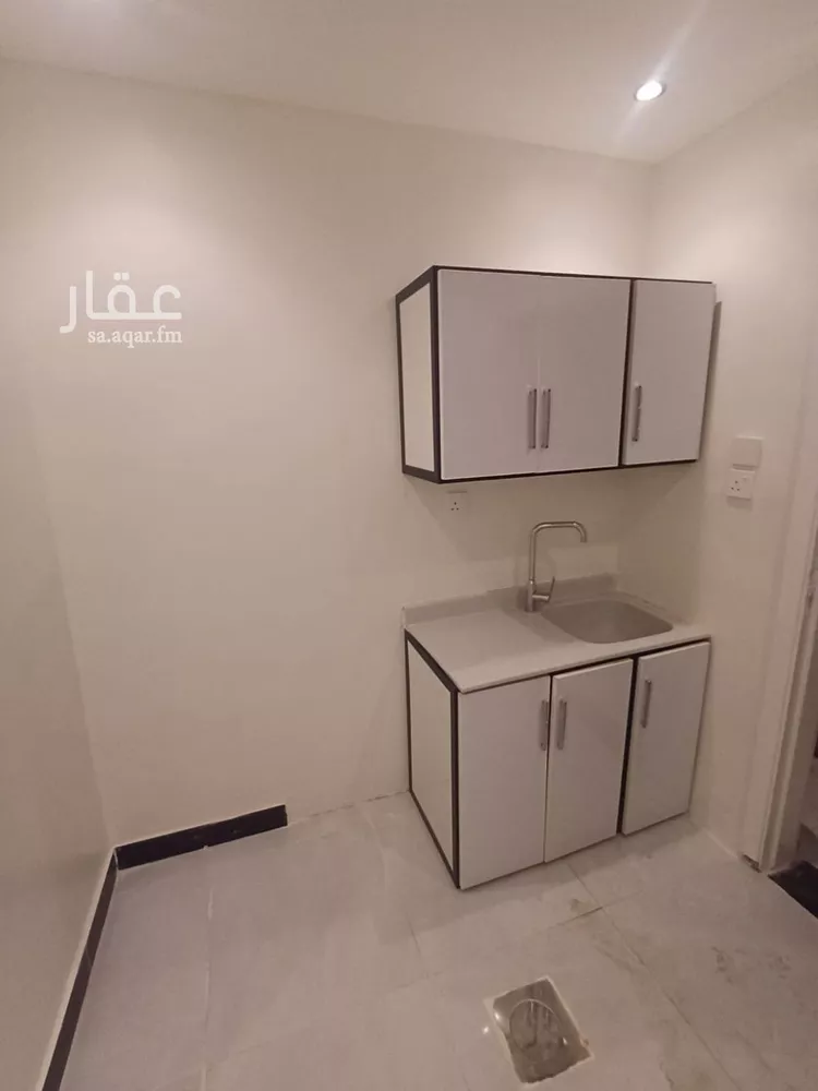 شقة للإيجار في شارع ابي الفضل, حي الورود, مدينة الرياض, منطقة الرياض صورة 3
