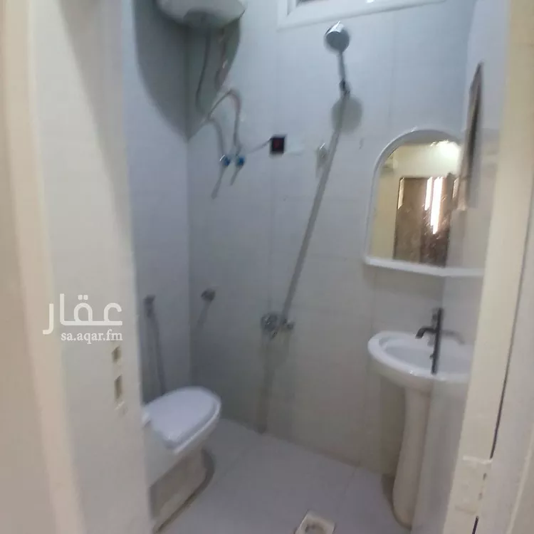 شقة للإيجار في شارع سفيان بن المهاب, حي الملك فيصل, مدينة الرياض, منطقة الرياض صورة 2