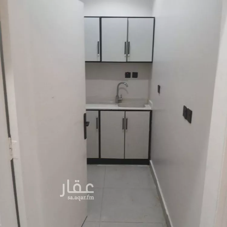 شقة للإيجار في شارع سفيان بن المهاب, حي الملك فيصل, مدينة الرياض, منطقة الرياض صورة 2