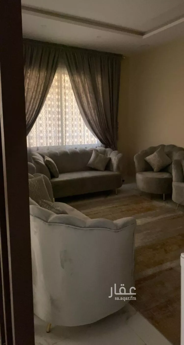فيلا للبيع في شارع عبيدالله بن سهيل الأنصاري, حي العوالي, مدينة الرياض, منطقة الرياض صورة 4
