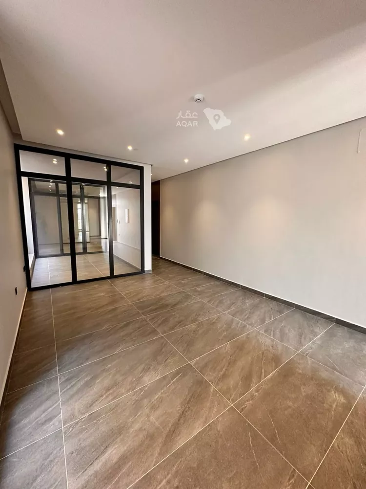 Floor for Rent in Riyadh Al Arid 8