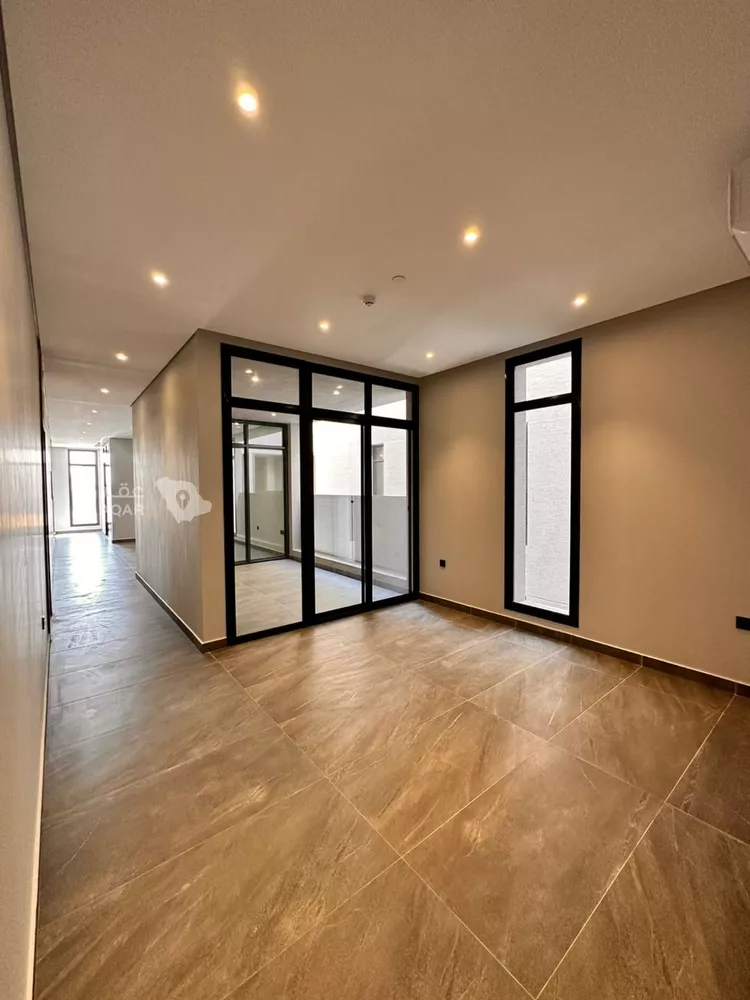 Floor for Rent in Riyadh Al Arid 12
