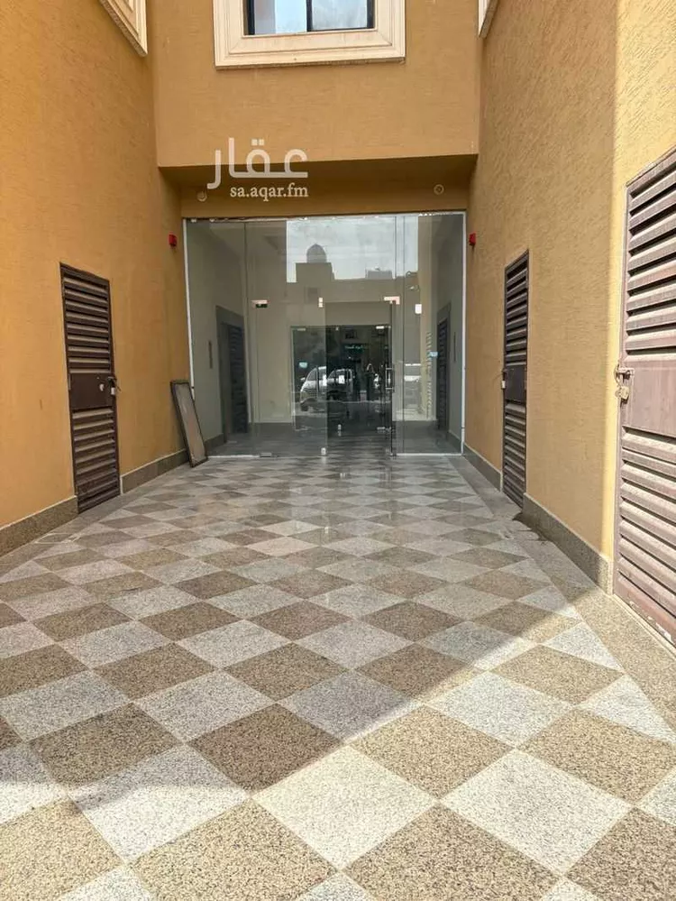 عمارة للإيجار في شارع الملك عبدالعزيز ال سعود, حي حي ج3, مدينة حريملاء, منطقة الرياض صورة 3