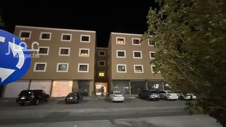 عمارة للإيجار في شارع الملك عبدالعزيز ال سعود, حي حي ج3, مدينة حريملاء, منطقة الرياض