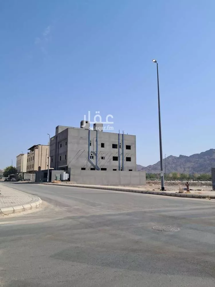 Land for Sale in Medina Al Uyun صورة 2