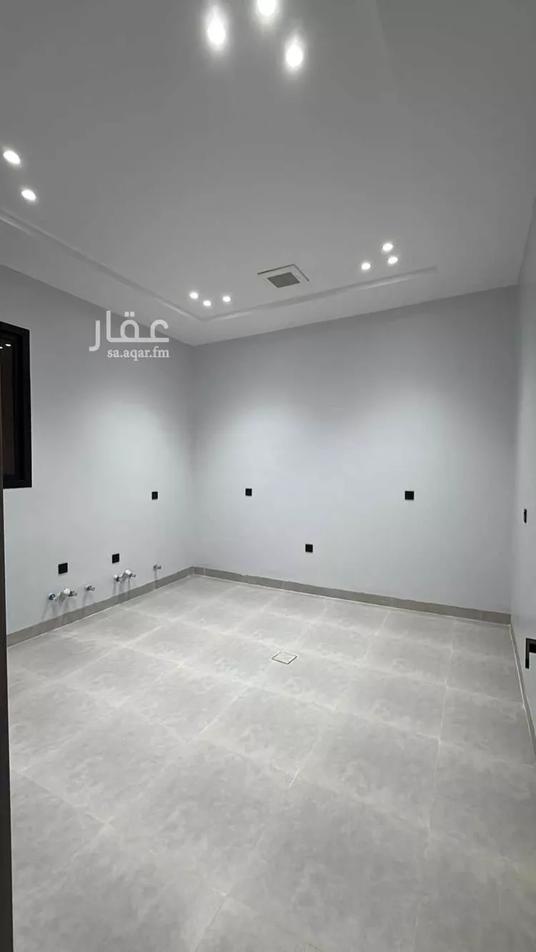 Floor for Sale in Riyadh Dhahrat Namar