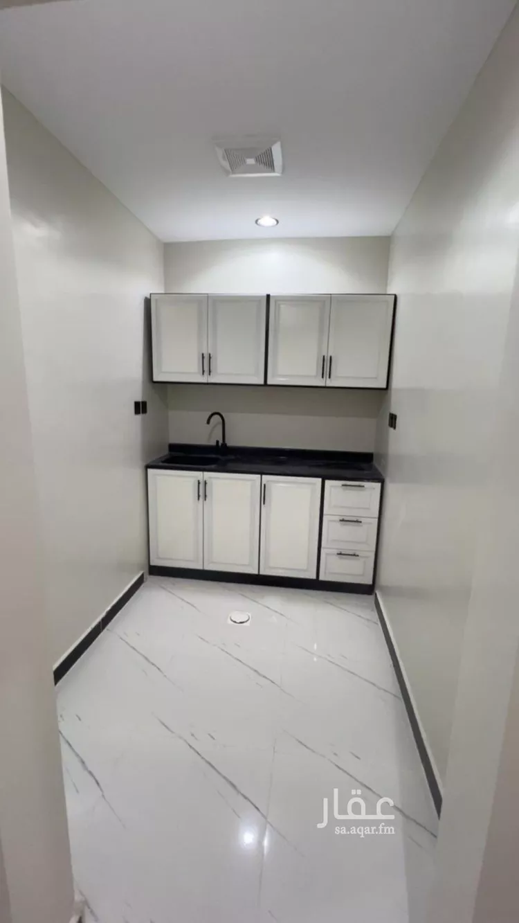 شقة للإيجار في شارع الامير ناصر بن عبدالعزيز, حي الروضة, مدينة الرياض, منطقة الرياض صورة 2