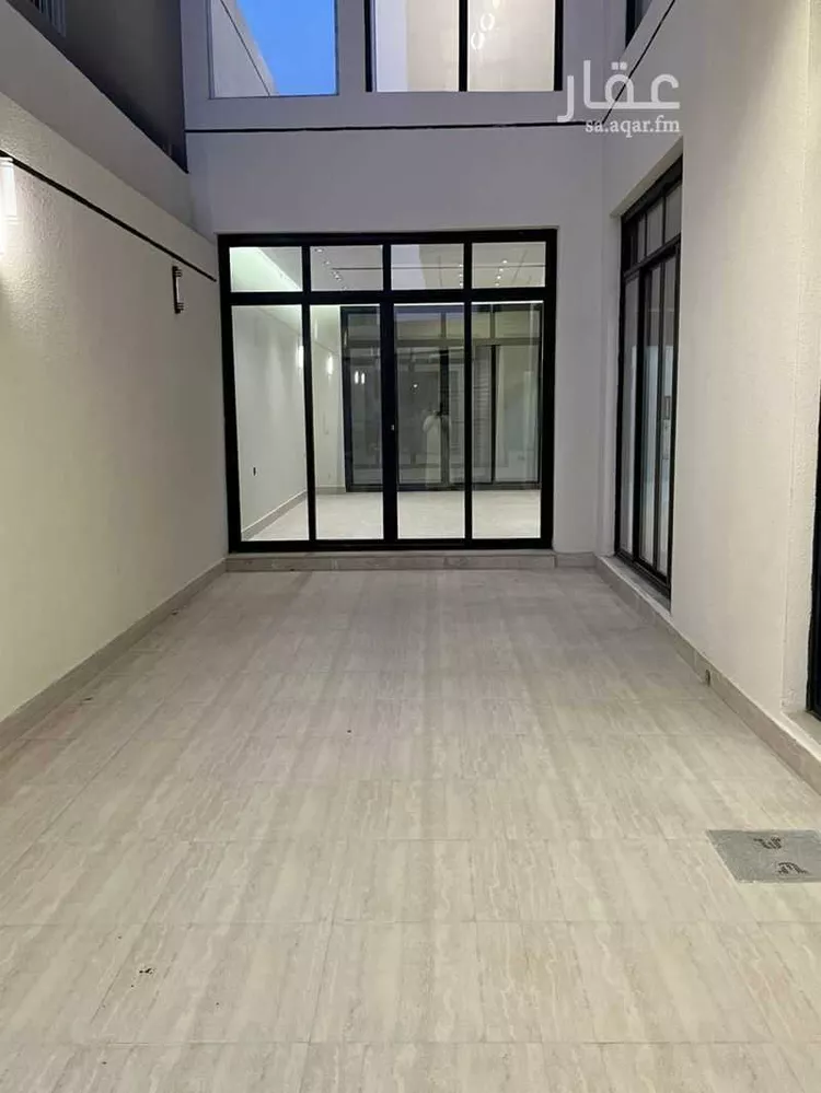 فيلا للبيع في شارع ابن دقيقة, حي المهدية, مدينة الرياض, منطقة الرياض صورة 3