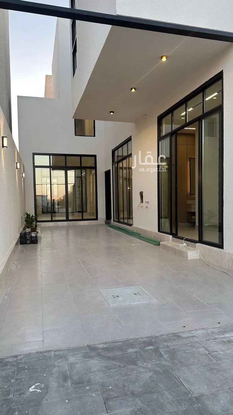 فيلا للبيع في شارع إبراهيم بن محمد الزمزمي, حي المهدية, مدينة الرياض, منطقة الرياض صورة 2