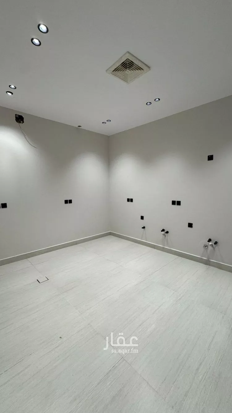 فيلا للبيع في شارع إبراهيم بن محمد الزمزمي, حي المهدية, مدينة الرياض, منطقة الرياض صورة 3