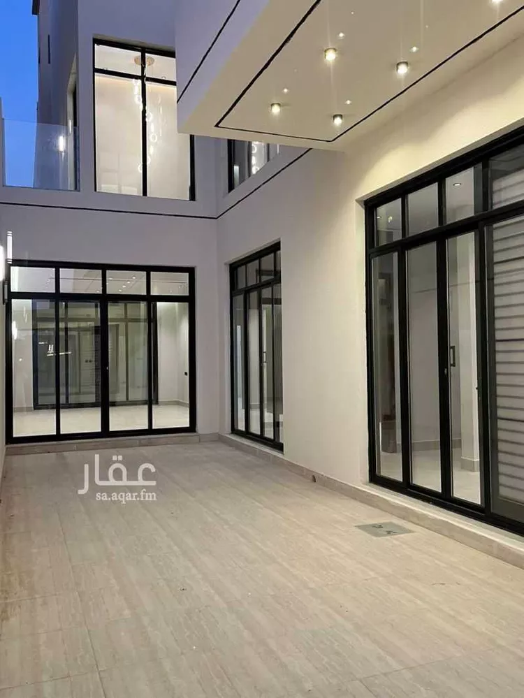 فيلا للبيع في شارع ابن دقيقة, حي المهدية, مدينة الرياض, منطقة الرياض صورة 2