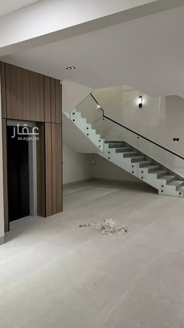 فيلا للبيع في شارع قطب الدين بن السلطان, حي المهدية, مدينة الرياض, منطقة الرياض صورة 3