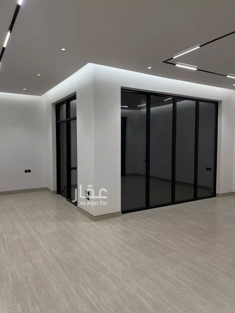 فيلا للبيع في شارع محمد بن عبدالرحمن ريس, حي المهدية, مدينة الرياض, منطقة الرياض صورة 4