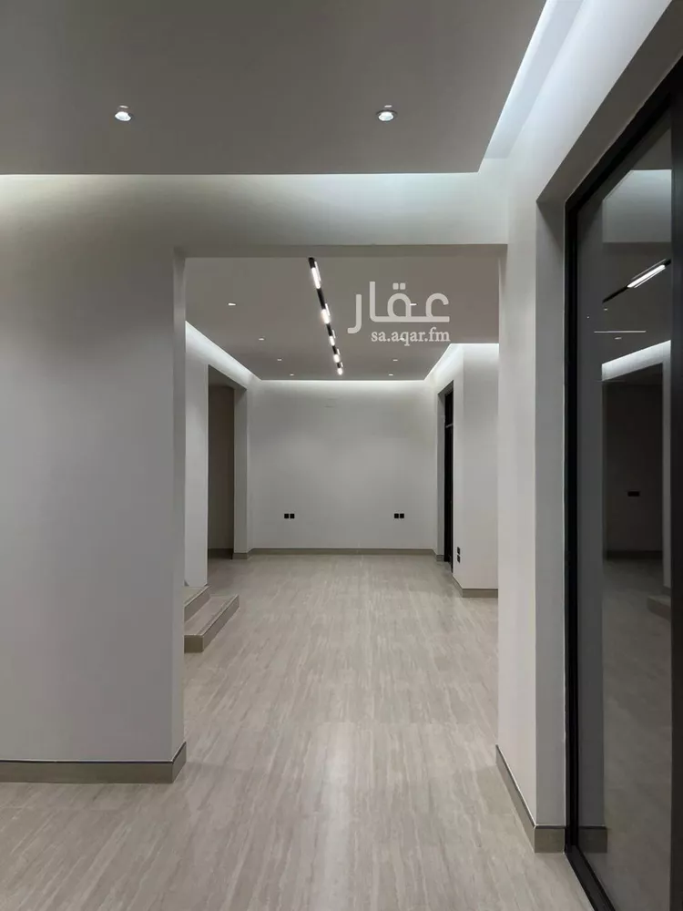 فيلا للبيع في شارع محمد بن عبدالرحمن ريس, حي المهدية, مدينة الرياض, منطقة الرياض صورة 3