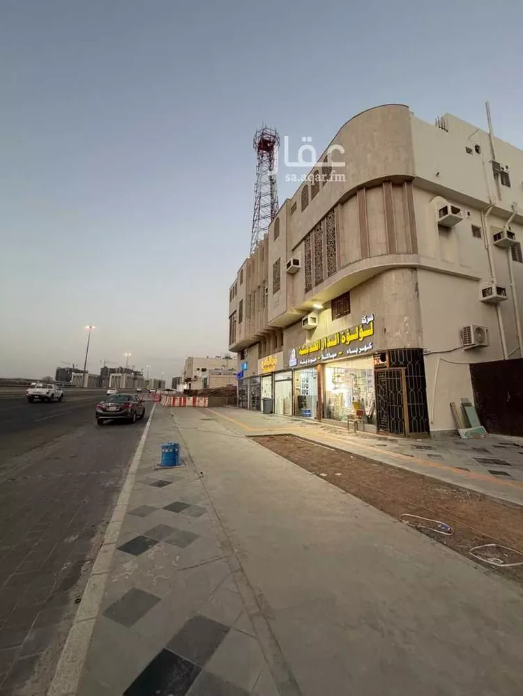 Building for Sale in Medina Al Qaswa صورة 3