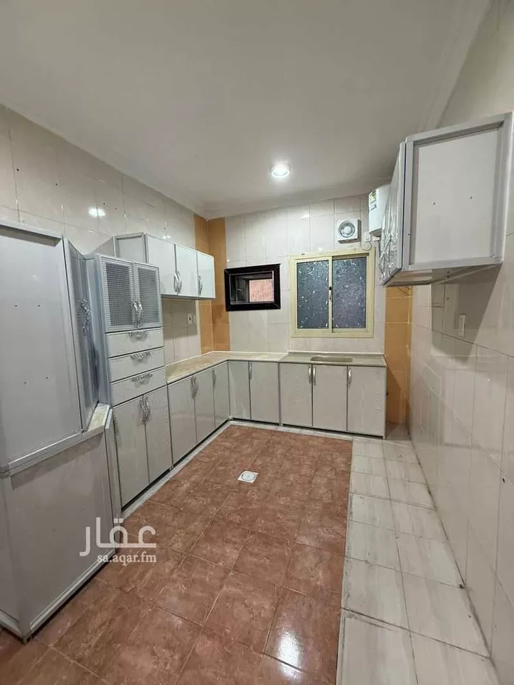 شقة للإيجار في شارع اسيد بن صفوأن, حي العزيزية, مدينة الدمام, المنطقة الشرقية صورة 5