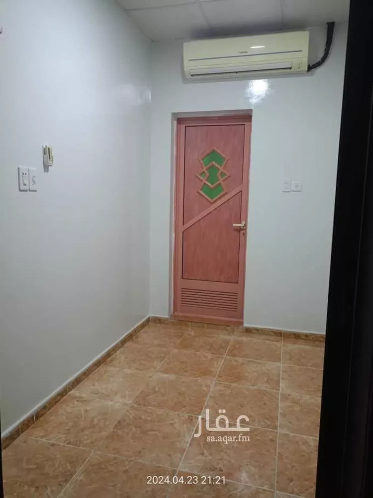 غرفة للإيجار في شارع عمر بن الخطاب, حي الشروفية, مدينة الاحساء, المنطقة الشرقية