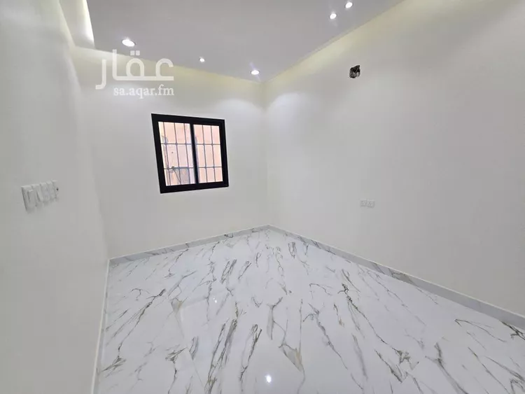 فيلا للبيع في شارع جبل علياء, حي العريجاء الأوسط, مدينة الرياض, منطقة الرياض صورة 2