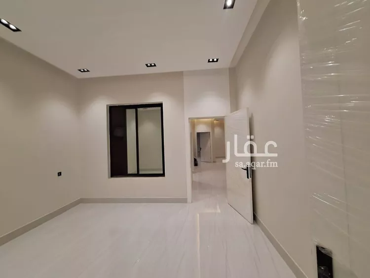 فيلا للبيع في شارع محمد بن عيسى العدني, حي المهدية, مدينة الرياض, منطقة الرياض