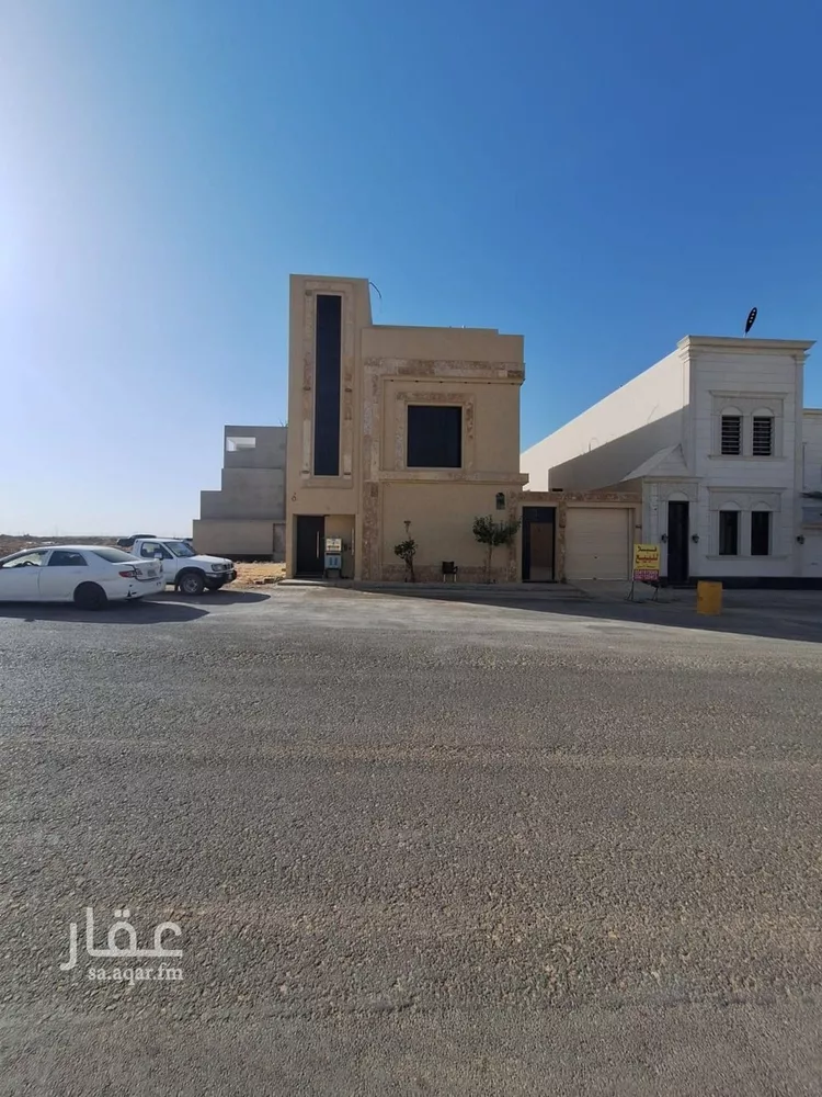 Villa for Sale in Riyadh Al Mahdiyah 1 صورة