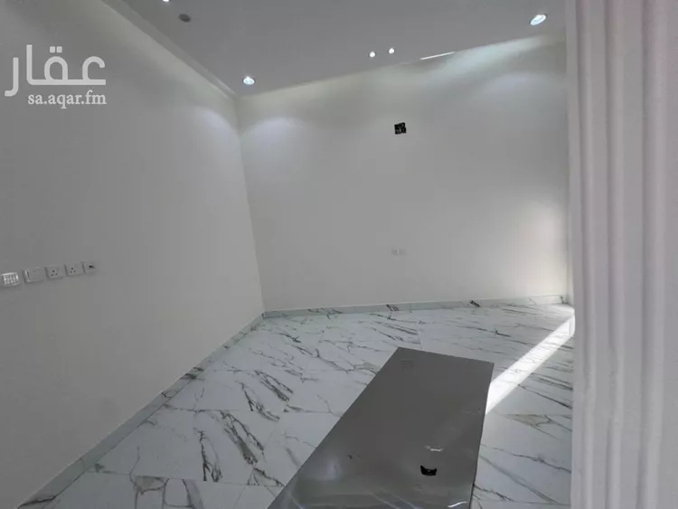 فيلا للبيع في شارع رمانة, حي العريجاء الغربي, مدينة الرياض, منطقة الرياض صورة 5