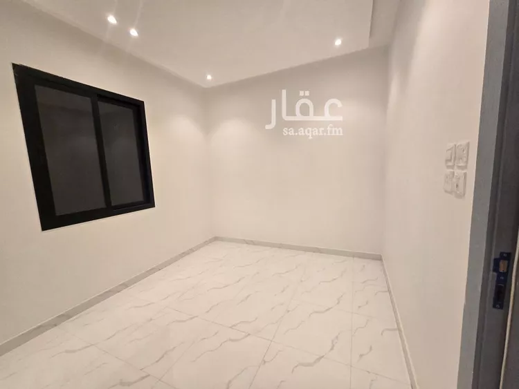 فيلا للبيع في شارع أسعد الحطابي, حي العريجاء الأوسط, مدينة الرياض, منطقة الرياض صورة 3