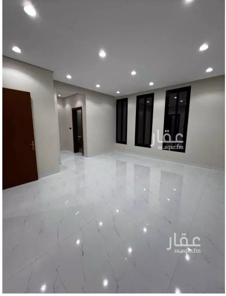 فيلا للبيع في شارع رقم 42, حي ظهرة لبن, مدينة الرياض, منطقة الرياض صورة 4