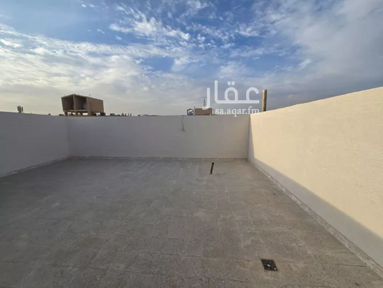 فيلا للبيع في شارع بيضاء نثيل, حي العريجاء الغربي, مدينة الرياض, منطقة الرياض 18