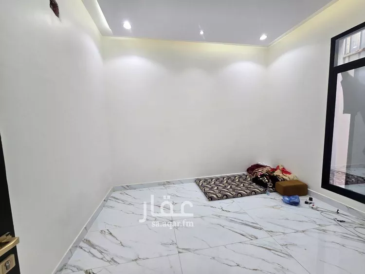 فيلا للبيع في شارع جبل علياء, حي العريجاء الأوسط, مدينة الرياض, منطقة الرياض صورة 3