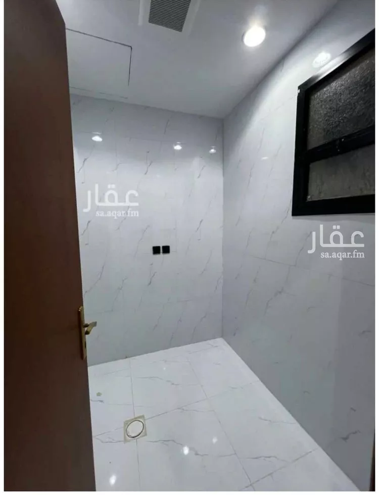 فيلا للبيع في شارع رقم 42, حي ظهرة لبن, مدينة الرياض, منطقة الرياض صورة 5