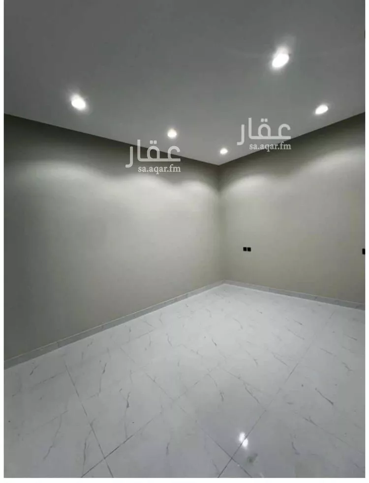 فيلا للبيع في شارع رقم 42, حي ظهرة لبن, مدينة الرياض, منطقة الرياض صورة 2