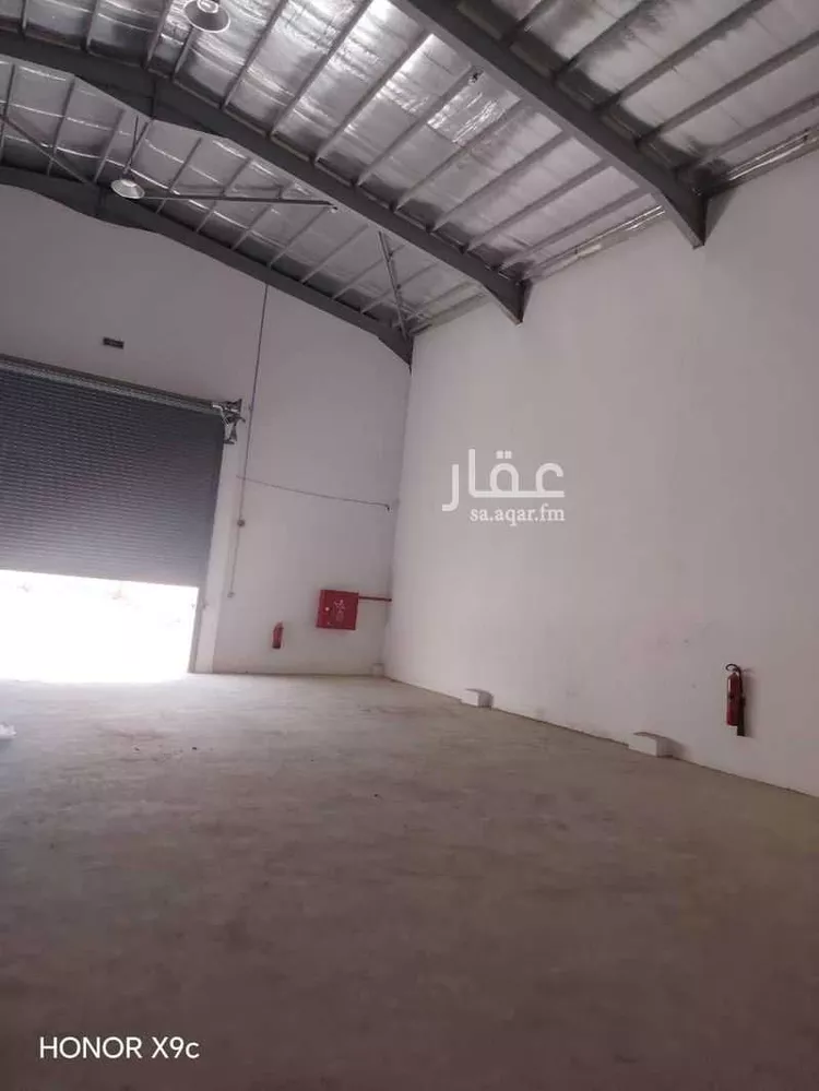 Warehouse for Rent in Riyadh Al Ghnamiah صورة 3