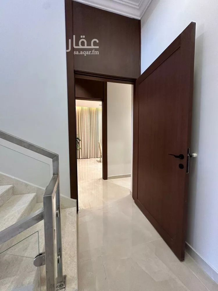 دور للبيع في شارع عبدالله بن أبي البركات, حي عكاظ, مدينة الرياض, منطقة الرياض صورة 2