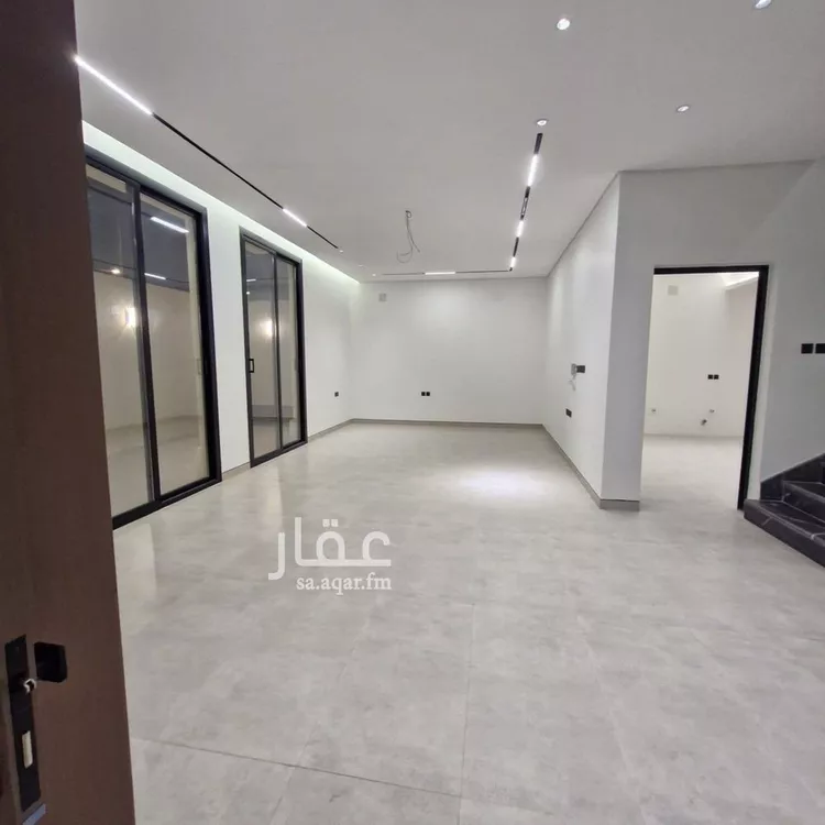 فيلا للبيع في شارع نصيب بن رباح, حي الفاروق, مدينة الرياض, منطقة الرياض 7