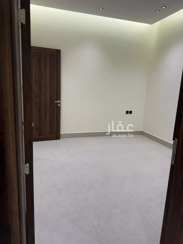 فيلا للبيع في شارع علي بن عبدالكافي, حي الرمال, مدينة الرياض, منطقة الرياض صورة 2