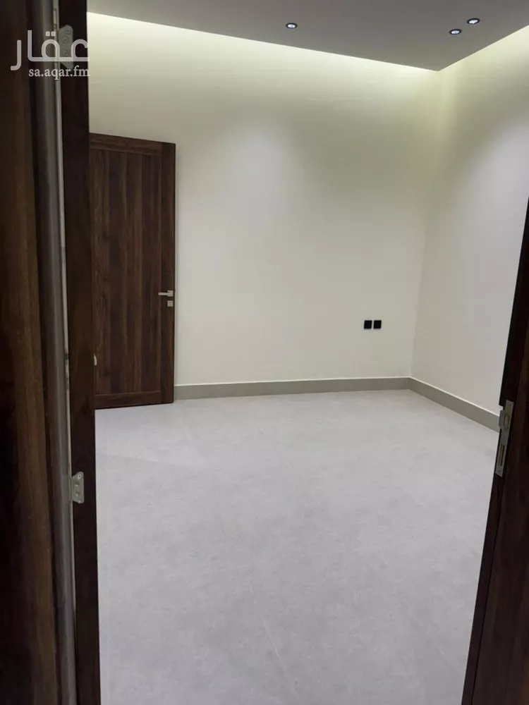 فيلا للبيع في شارع علي بن عبدالكافي, حي الرمال, مدينة الرياض, منطقة الرياض صورة 3