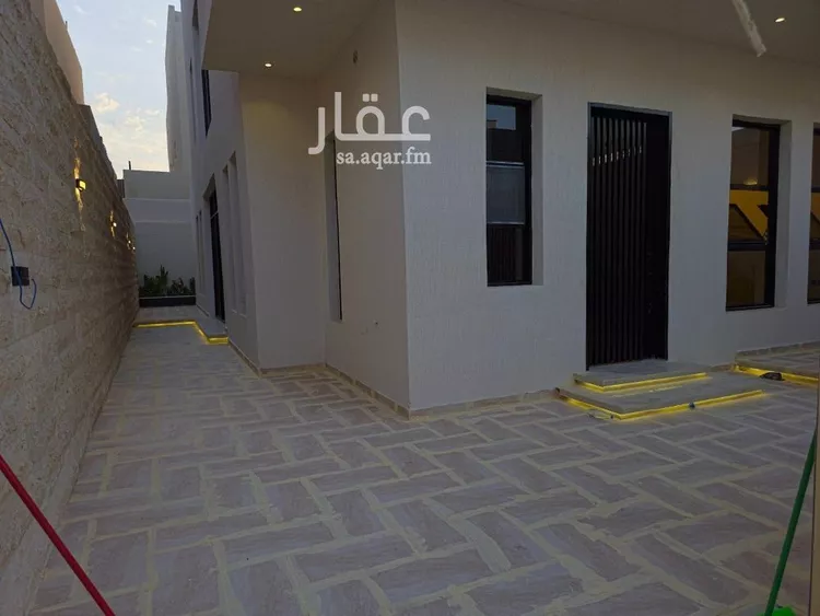 فيلا للبيع في شارع نصيب بن رباح, حي الفاروق, مدينة الرياض, منطقة الرياض صورة 3