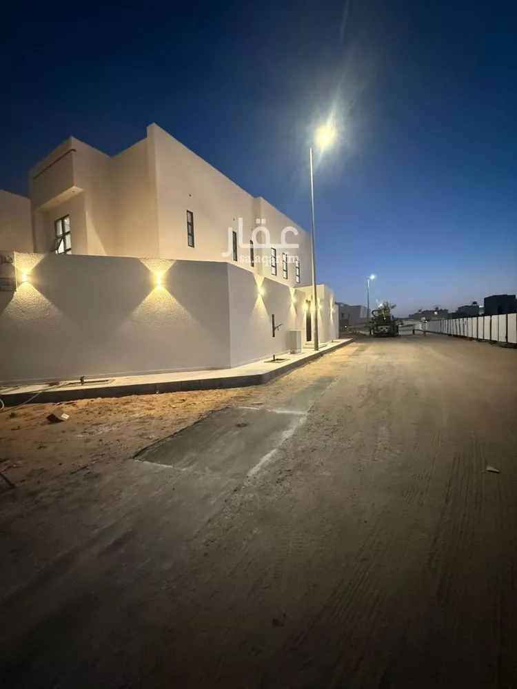 فيلا للبيع في شارع داود بن شبل المقرئ, حي الوهلان, مدينة عنيزة, منطقة القصيم صورة 2
