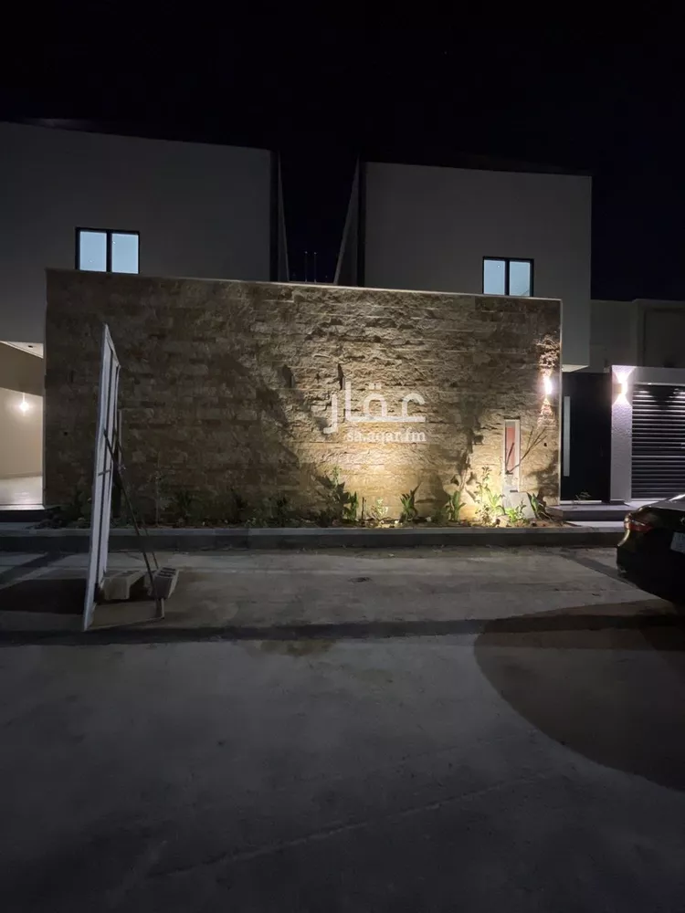 فيلا للبيع في شارع هند بنت عقبة القرشية, حي المنار, مدينة عنيزة, منطقة القصيم