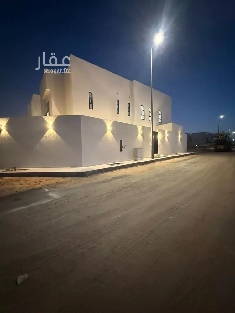 فيلا للبيع في شارع داود بن شبل المقرئ, حي الوهلان, مدينة عنيزة, منطقة القصيم