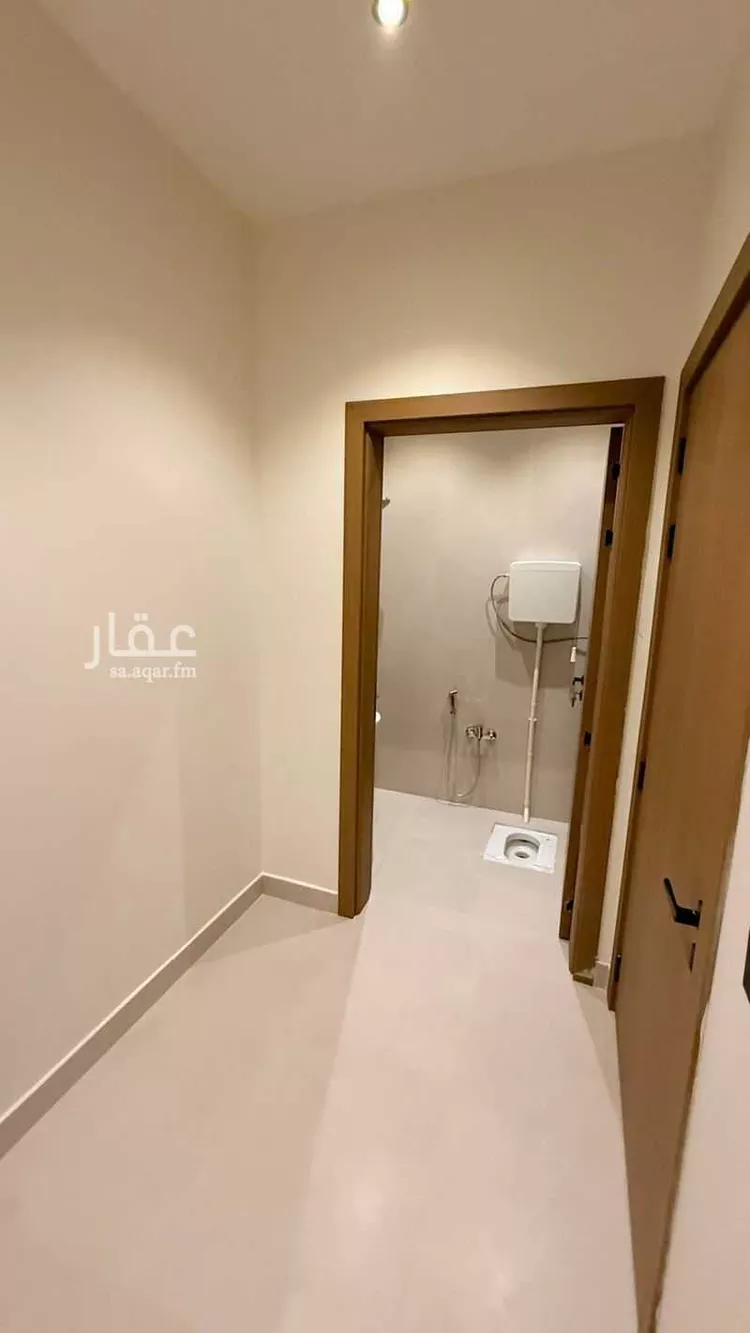 فيلا للبيع في شارع هبة الله السامري, حي بدر, مدينة الرياض, منطقة الرياض صورة 5